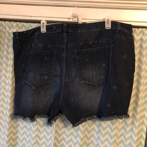 FINAL SALE- LEAVING CLOSET-NO FURTHER DISCOUNTS - Picture 5 of 9